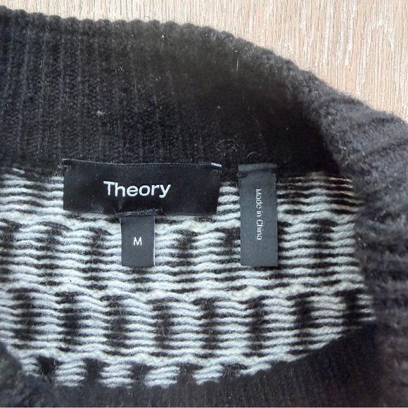 Theory cashmere mock neck sweater - Picture 2 of 4